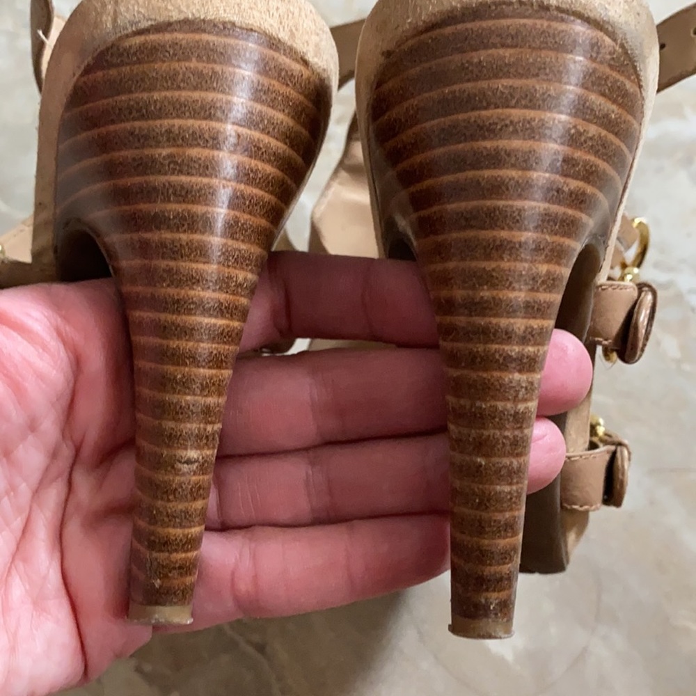 Nine West perfect nude gladiator sandals with wood heel - Picture 9 of 9
